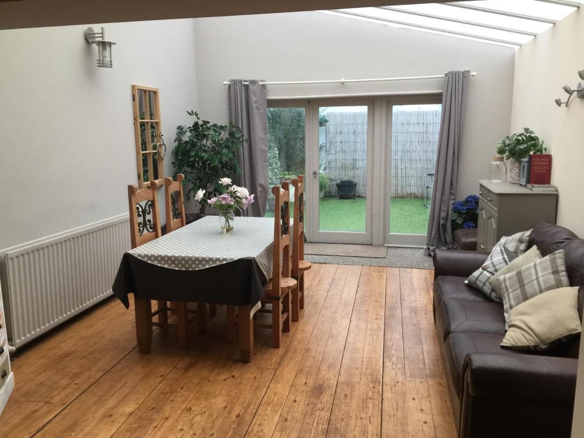 Large 2-Bed House Derbyshire Off Chatsworth Rd Chesterfield Exterior photo